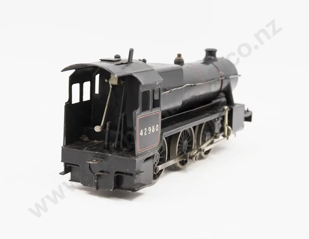 Bassett-Lowke Steam Powered Boxed Locomotive and Tender Image 1++