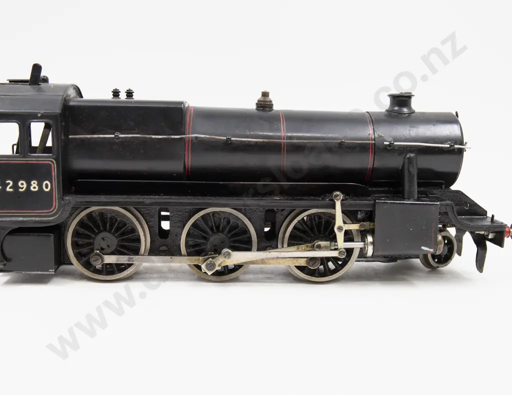 Bassett-Lowke Steam Powered Boxed Locomotive and Tender Image 1++