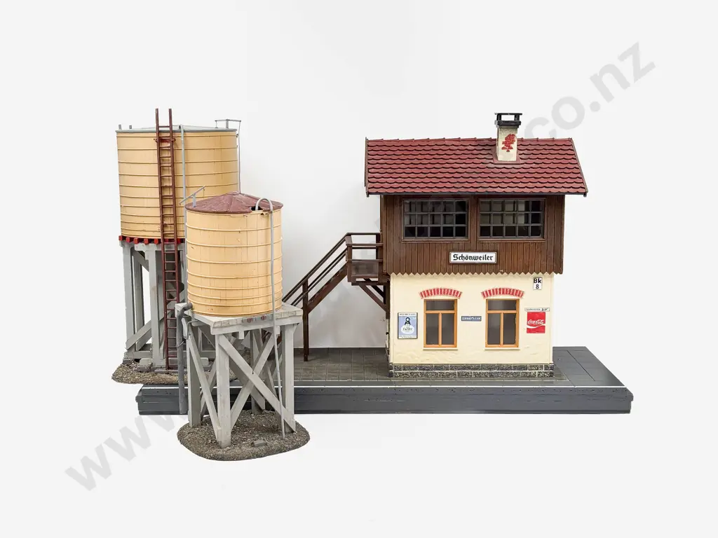 Pola-LGB 330914 Gauge 1/G Scale Schonweiler Switch Tower and Two Kit Constructed Water Towers Image 1++