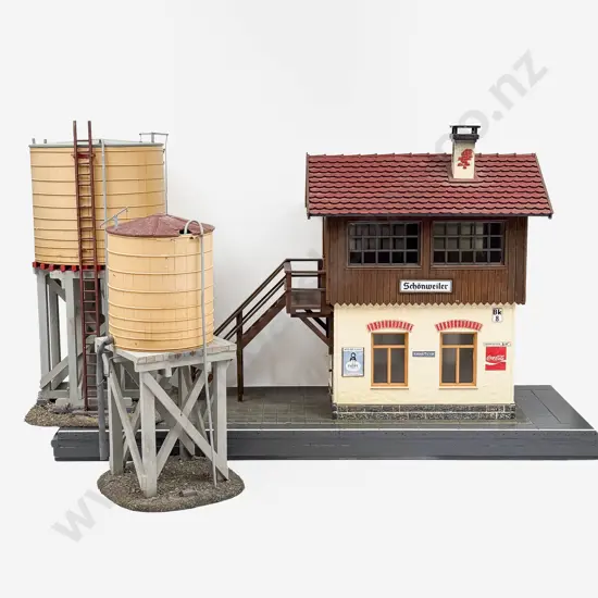 Pola-LGB 330914 Gauge 1/G Scale Schonweiler Switch Tower and Two Kit Constructed Water Towers