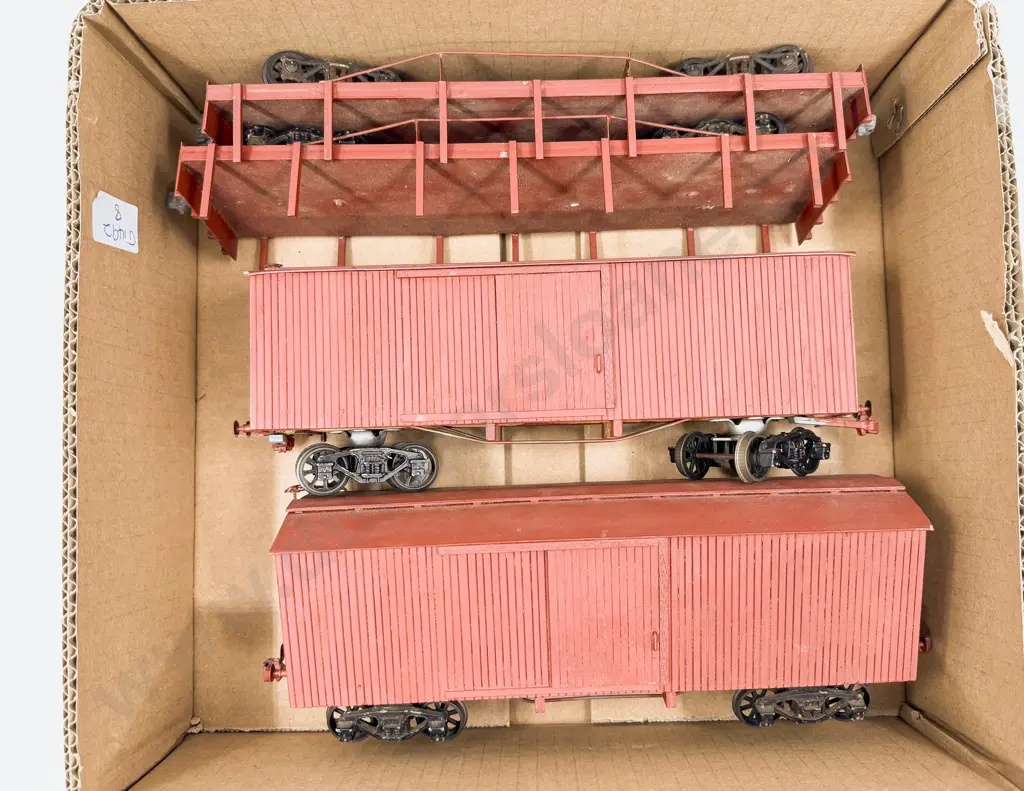 Ken Cassells Scratch Built O Gauge Vintage NZ Railway Two Box Cars and Two Flat Car with Side Stakes Image 1++