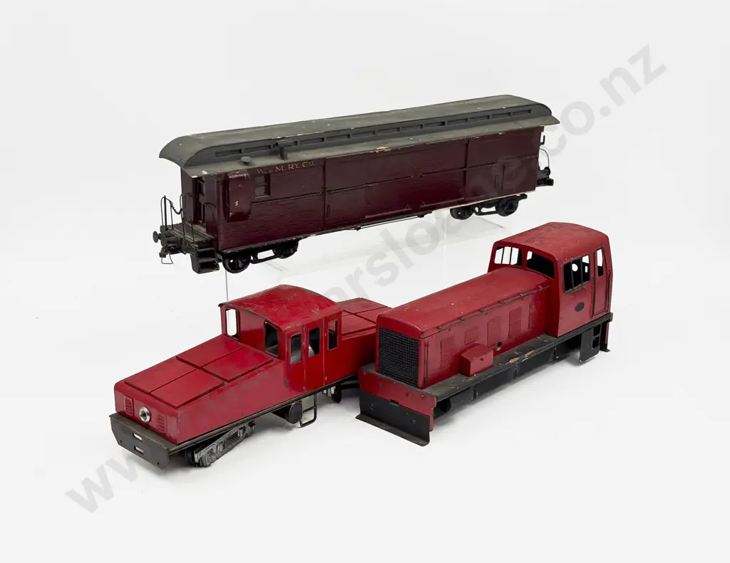 Ken Cassells Scratch Built O Gauge Vintage NZ Railway Guard/Baggage Coach with Uncompleted Vans Image 1++