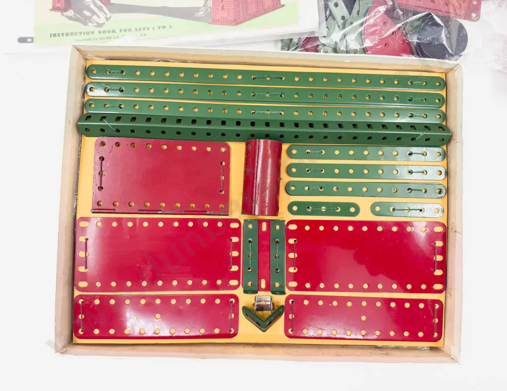 C1960 Ezy-Bilt Set No6A & 7A Fitted in Card Box with Booklets NoO Tin Box & Small Qty Meccano Image 1++
