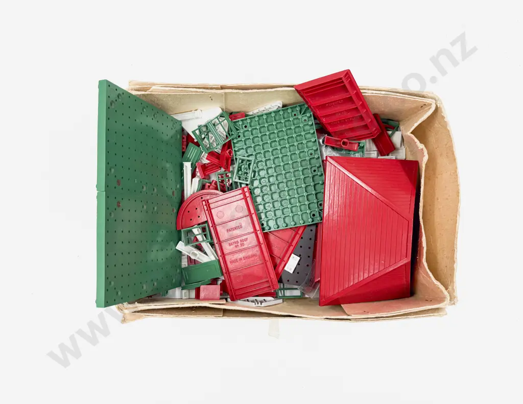 Small Qty Bayko Building Bricks Image 1++