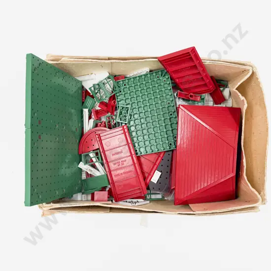 Small Qty Bayko Building Bricks