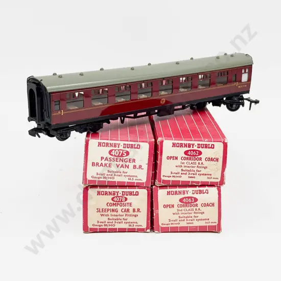 Hornby Dublo Boxed BR Corridor Coaches 4062 4063 4075 4078