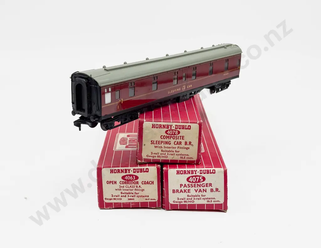 Hornby Dublo Boxed BR Corridor Coaches 4078 4063 4075 Image 1++