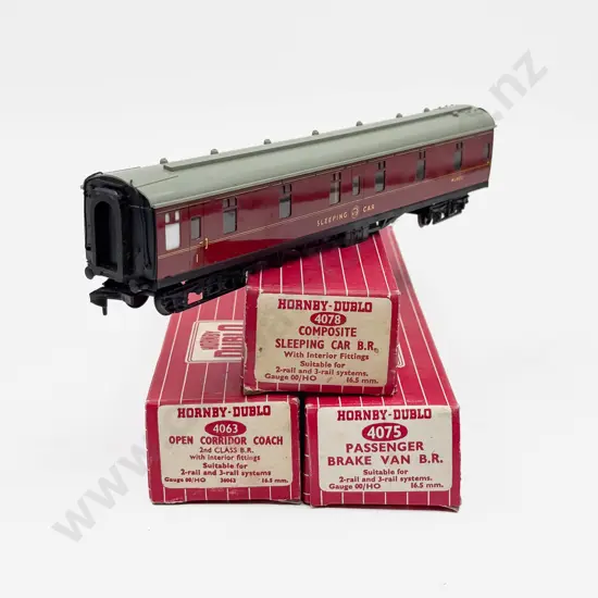 Hornby Dublo Boxed BR Corridor Coaches 4078 4063 4075