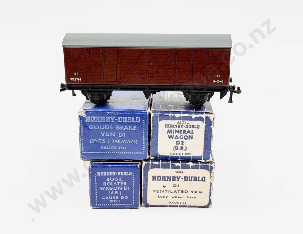 Hornby Dublo Boxed Four Rolling Stock Wagons - light age wear Image 1++