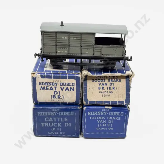 Hornby Dublo Boxed Four Rolling Stock Wagons - play worn