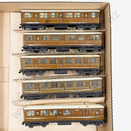 Hornby Dublo Five LNER Coaches