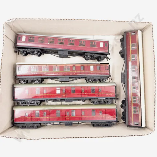 Hornby Dublo Unboxed Five Corridor Coaches - Guard x2 3rd Class 1st Class and 1st/3rd
