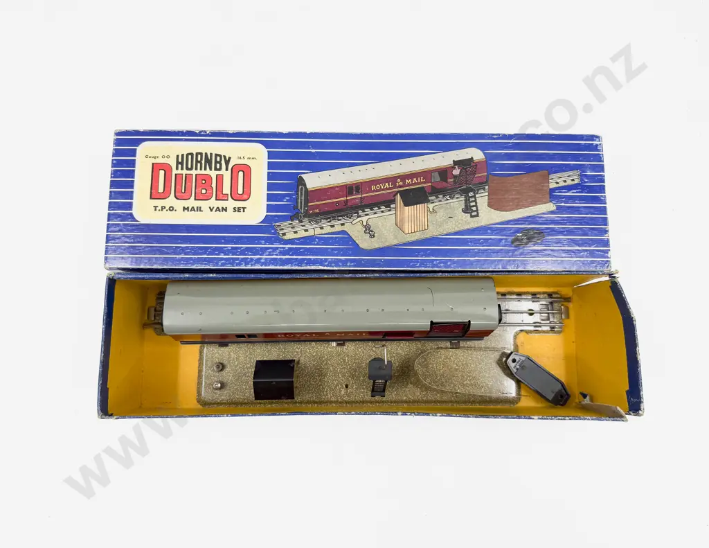 Hornby Dublo Boxed TPO Mail Van Set Image 1++
