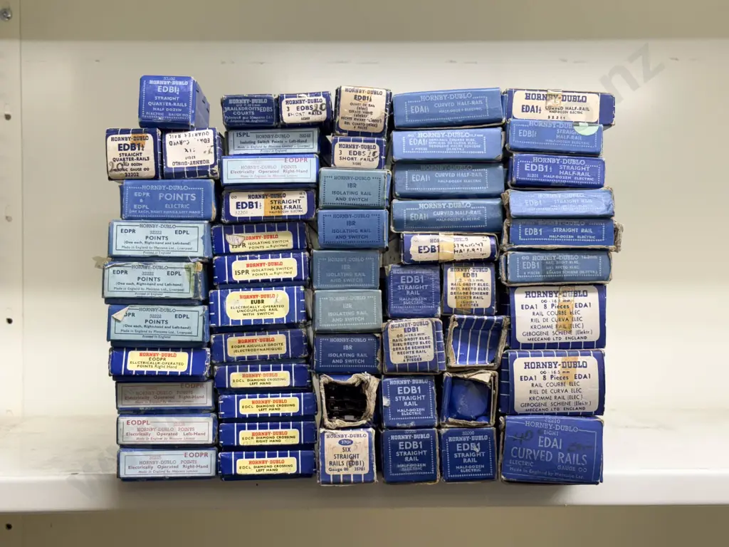 Hornby Dublo Good Quantity Boxed 3-Rail Track with Points Crossings and Switches Image 1++