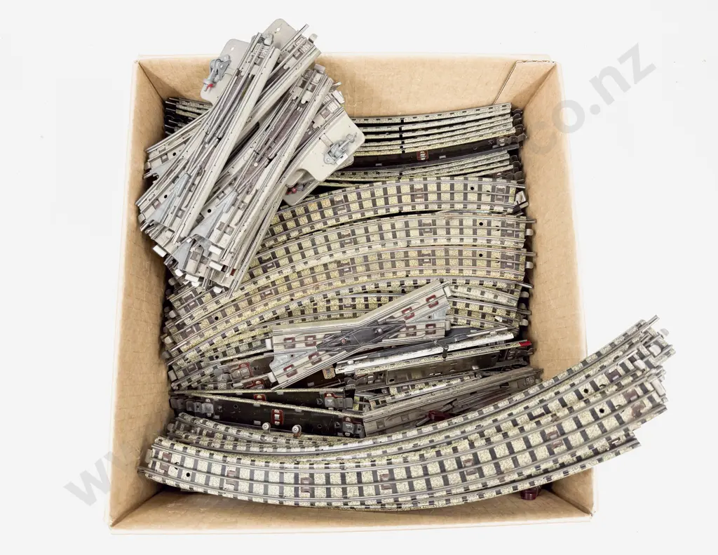 Hornby Dublo Good Quantity 3-Rail Track with Points and Switches Image 1++