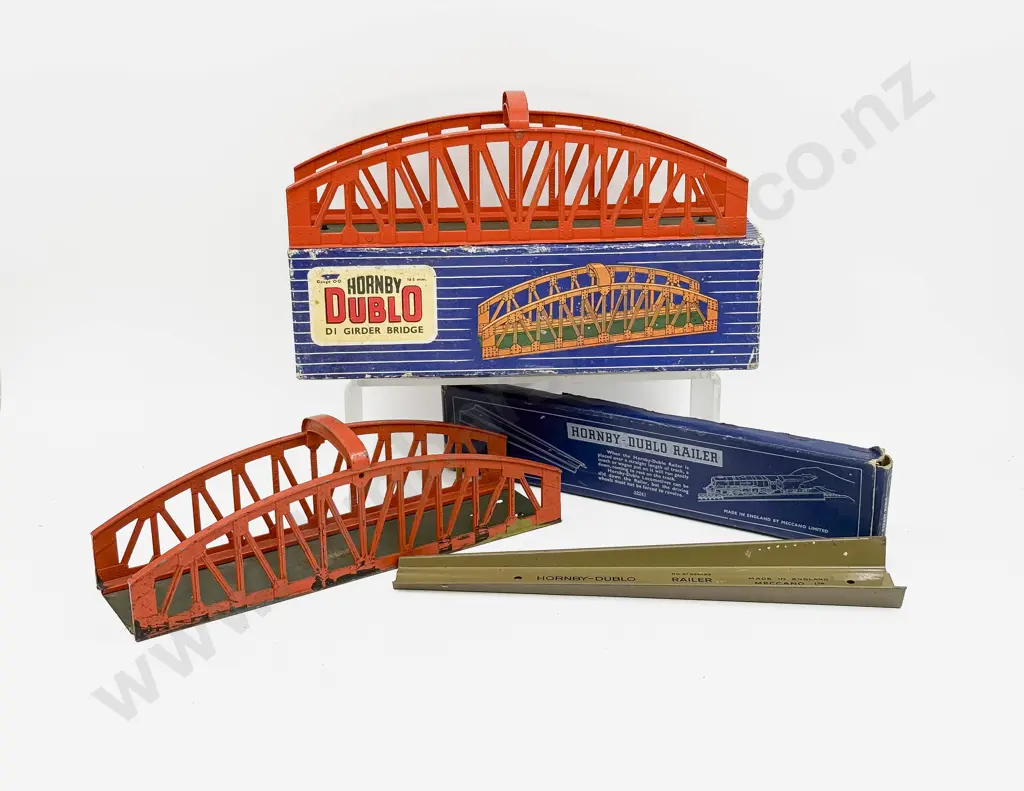 Hornby Dublo Boxed and Unboxed Girder Bridges and Railer Image 1++