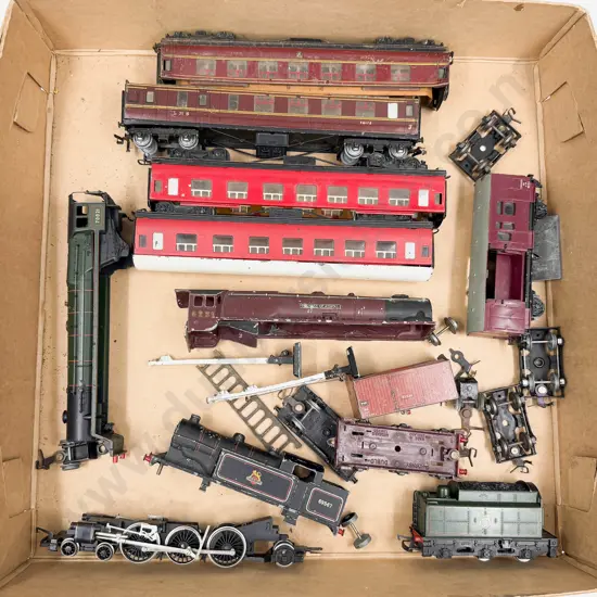 Hornby Dublo Small Qty Engine and Carriage Parts