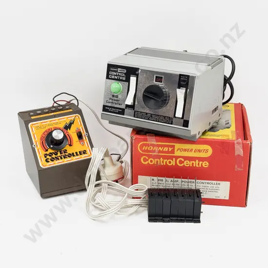 Hornby Boxed R910 Control Centre and Triang Power Controller with Bank of Seven Switches