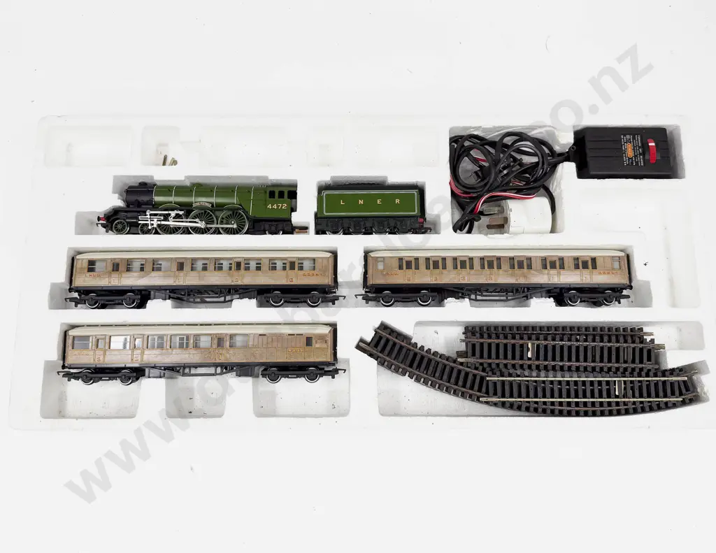 Hornby Boxed R548 Flying Scotsman Electric Train Set Image 1++