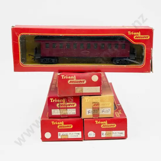 Triang Railways Boxed R448 R332 Six Old Time Coaches