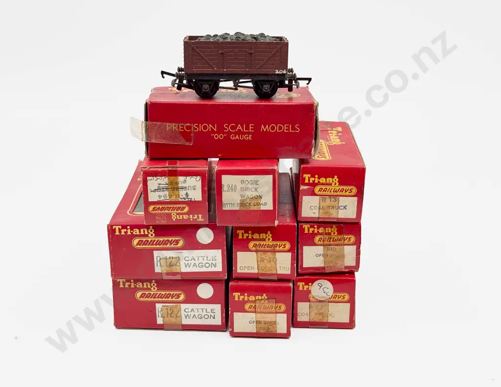 Triang Railways Boxed Ten Rolling Stock Wagons Image 1++