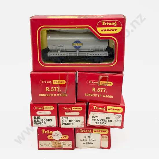 Triang Hornby Boxed Five Short Base Rolling Stock Wagons With Converter Wagon x2 & Converter Track