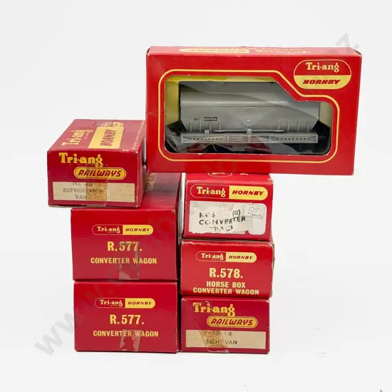 Triang Hornby Boxed Four Short Base Rolling Stock Wagons With Converter Wagon x2 & Converter Track