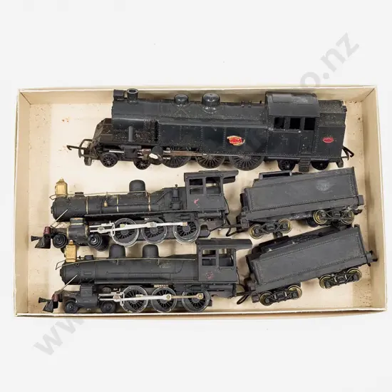 Two Unknown 4-6-0 Prairie Type Locomotives & Tender with Triang 4-6-4 Tank Loco