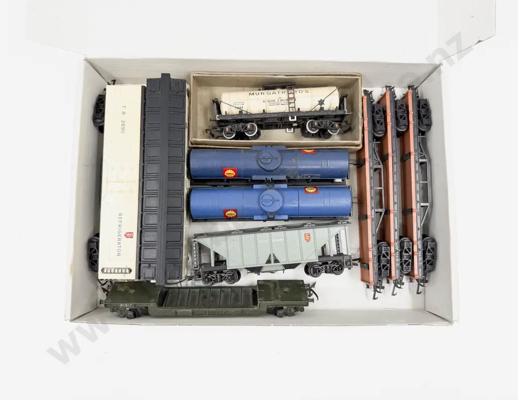 Triang Railways Ten Rolling Stock Wagons Image 1++