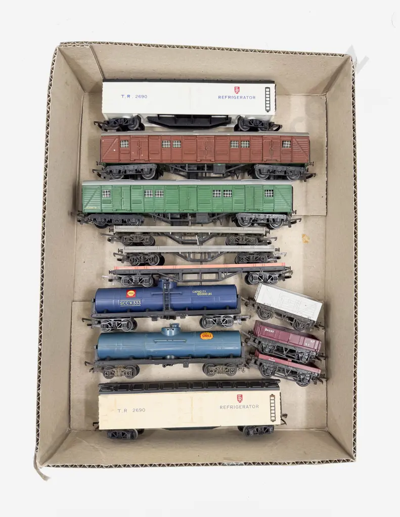 Triang Railways Twelve Rolling Stock Wagons Image 1++