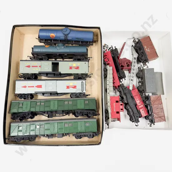 Triang Railways and Mixed Manufacture Twelve Rolling Stock Wagons