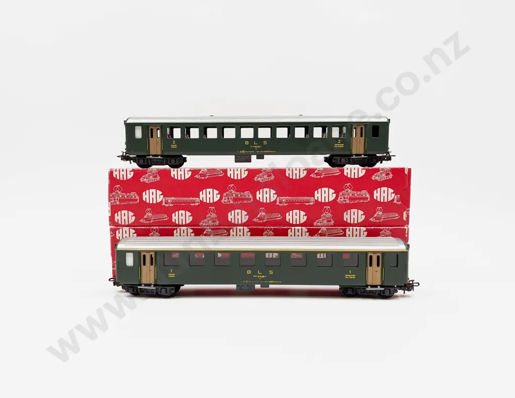 HAG HO Gauge As New BLS Swiss Railway Two Coaches Image 1++