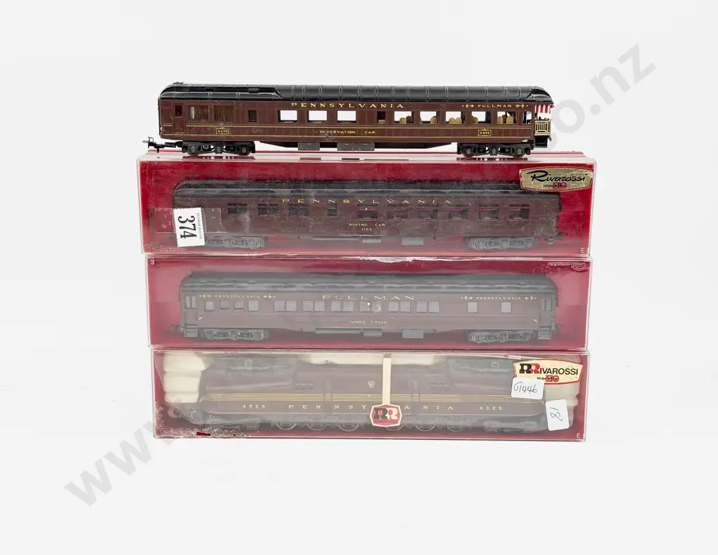 Rivarossi HO Boxed 1661 Electric Loco GG1 Pennsylvania with Three Pennsylvania Coaches Image 1++