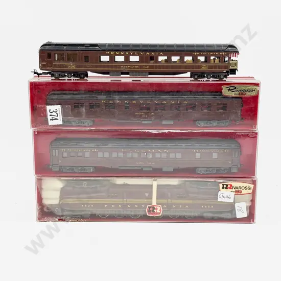 Rivarossi HO Boxed 1661 Electric Loco GG1 Pennsylvania with Three Pennsylvania Coaches