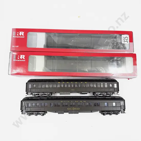 Rivarossi HO Santa Fe Baggage and Railway Post Office Coaches with unboxed Pullman and Passenger Coaches