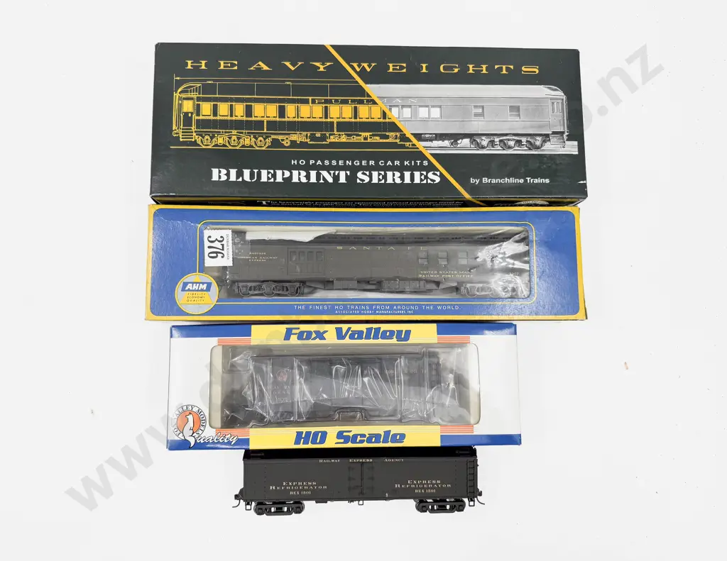 Mixed Manufacture HO Santa Fe Baggage Car B&O Express Box Car Other Unboxed and Blueprint Kit Pullman Image 1++
