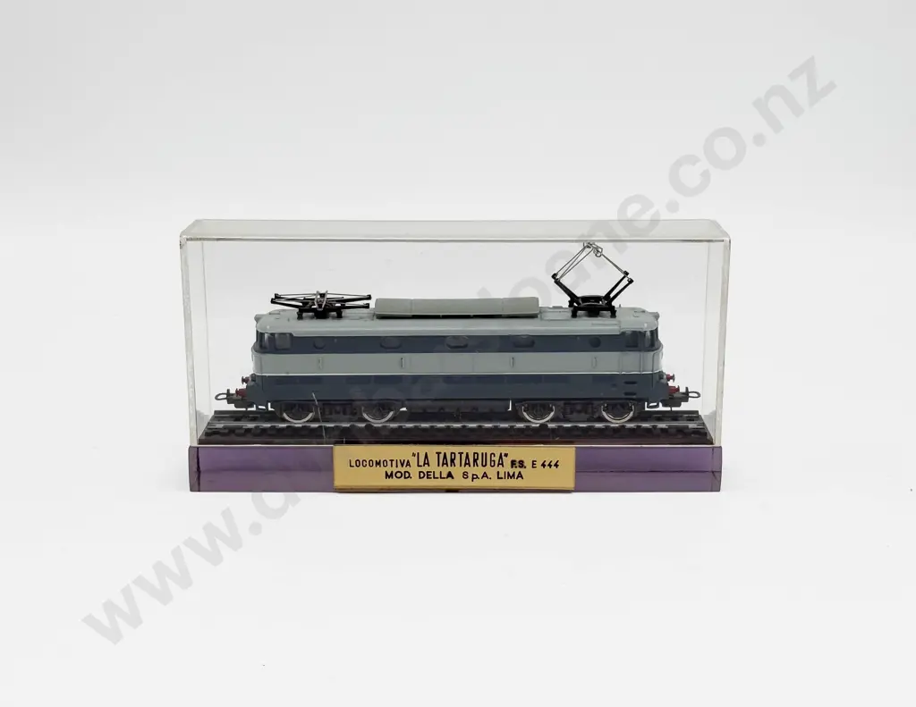 Lima HO 'La Tartaruga' FS E444 Locomotive in Display Case Image 1++