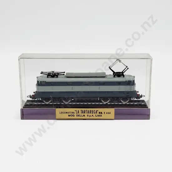 Lima HO 'La Tartaruga' FS E444 Locomotive in Display Case