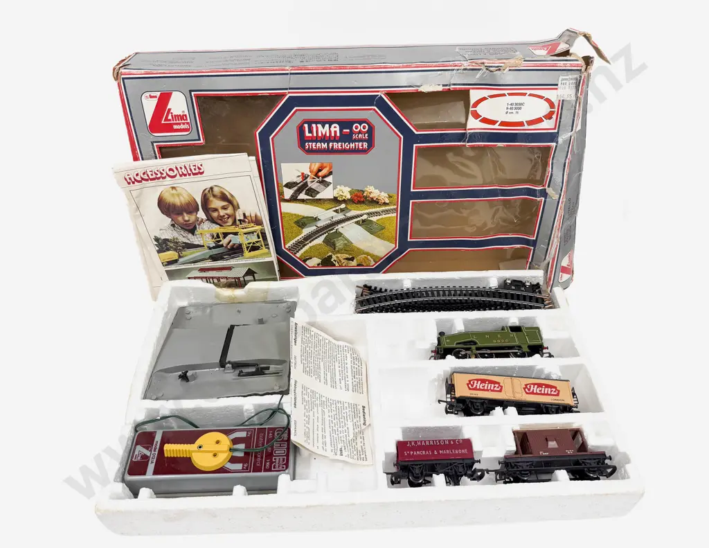 Part HO Boxed Lima Steam Freighter Train Set Image 1++