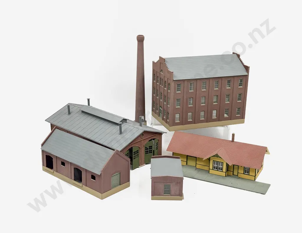 Collection Completed HO Railway Architecture including Engine Shed and Warehouse Building Image 1++