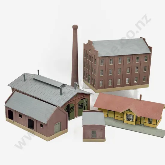 Collection Completed HO Railway Architecture including Engine Shed and Warehouse Building
