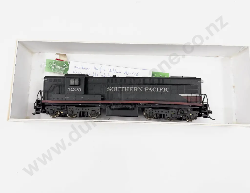 Stewart Hobbies Baldwin AS-616 Diesel Locomotive 5206 Southern Pacific Image 1++