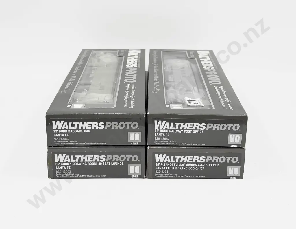 Walthers HO Proto Series Four Santa Fe Passenger Coaches Image 1++