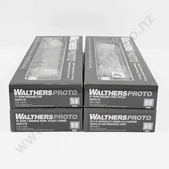 Walthers HO Proto Series Four Santa Fe Passenger Coaches