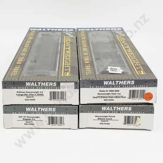 Walthers HO Four Santa Fe Passenger Coaches