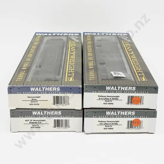 Walthers HO Four Santa Fe Passenger Coaches