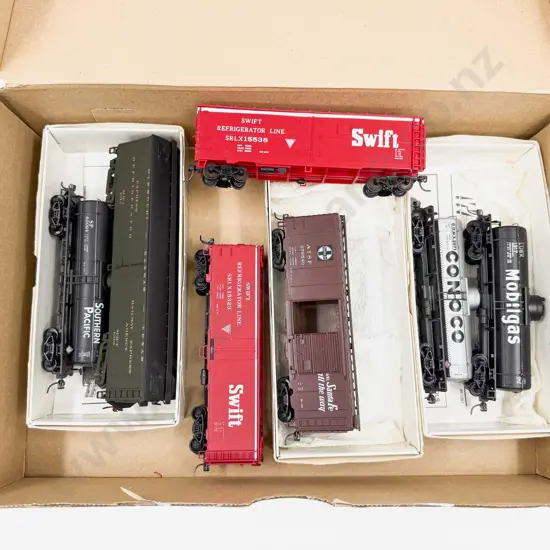 Walthers and Other Manufacture HO Seven Completed Kit Set Rolling Stock Wagons