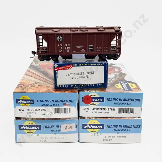 Athearn and Roundhouse HO American Lines Five Completed Kit Box Cars