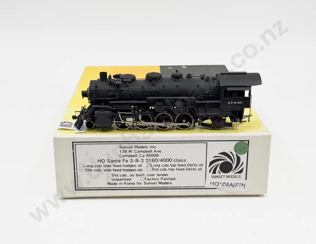 Sunset Models HO 108A(FP) 2-8-2 3160/4000 Class ATSF Locomotive and Tender Image 1++