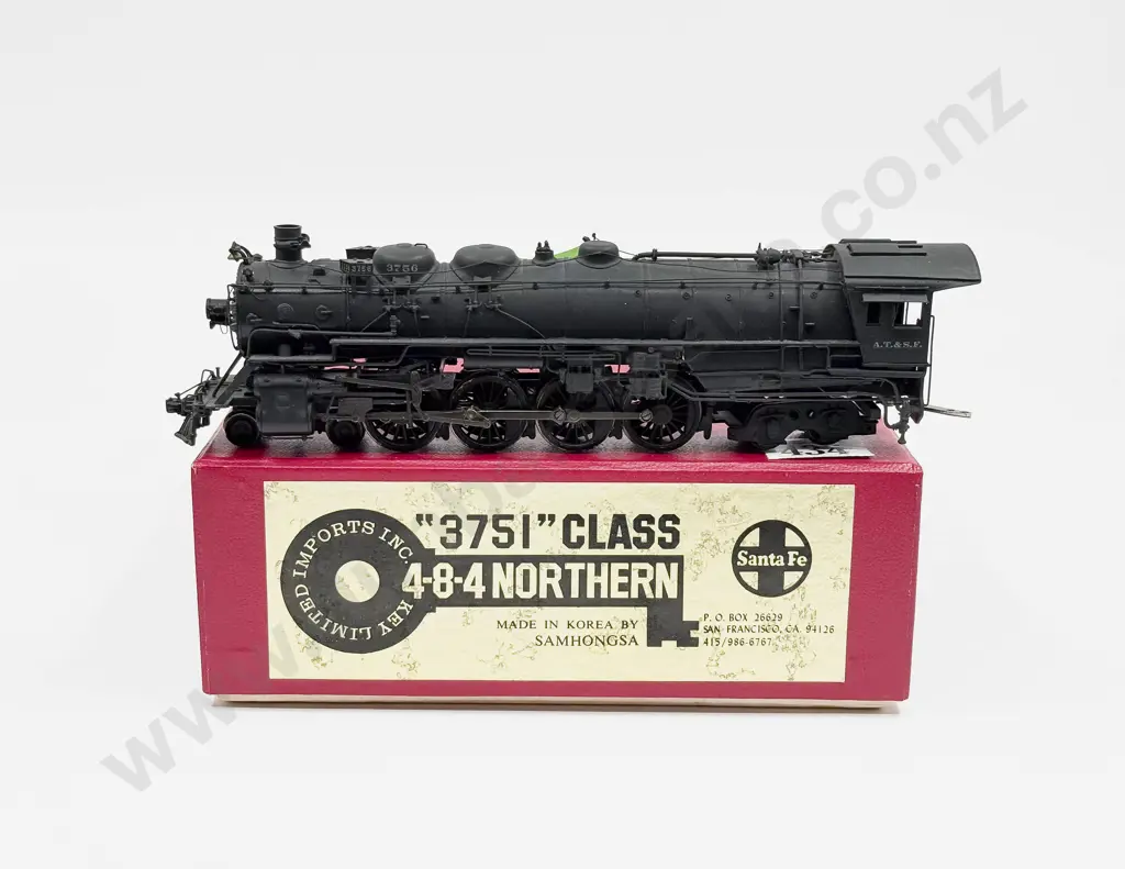 Key Imports SamHongsa HO Santa Fe 4-8-4 ATSF 3756 Class Locomotive and Tender Image 1++
